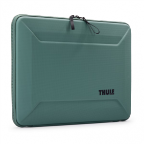 Thule Gauntlet MacBook Pro...